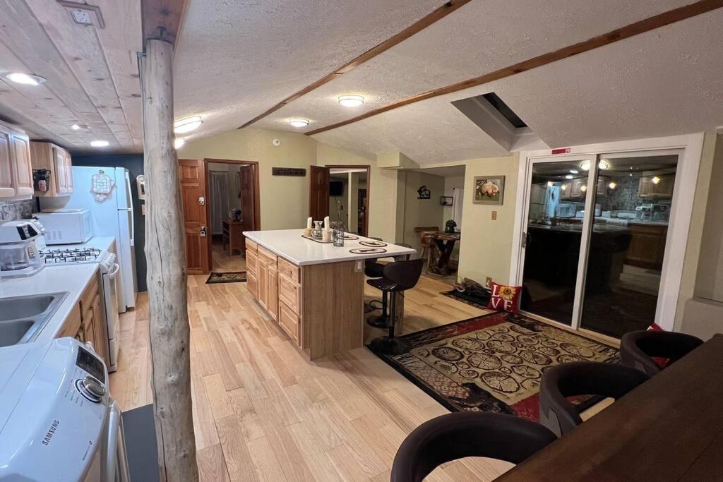 Thorpe On The Water. Creekside Nederland Cabin. Екстериор снимка